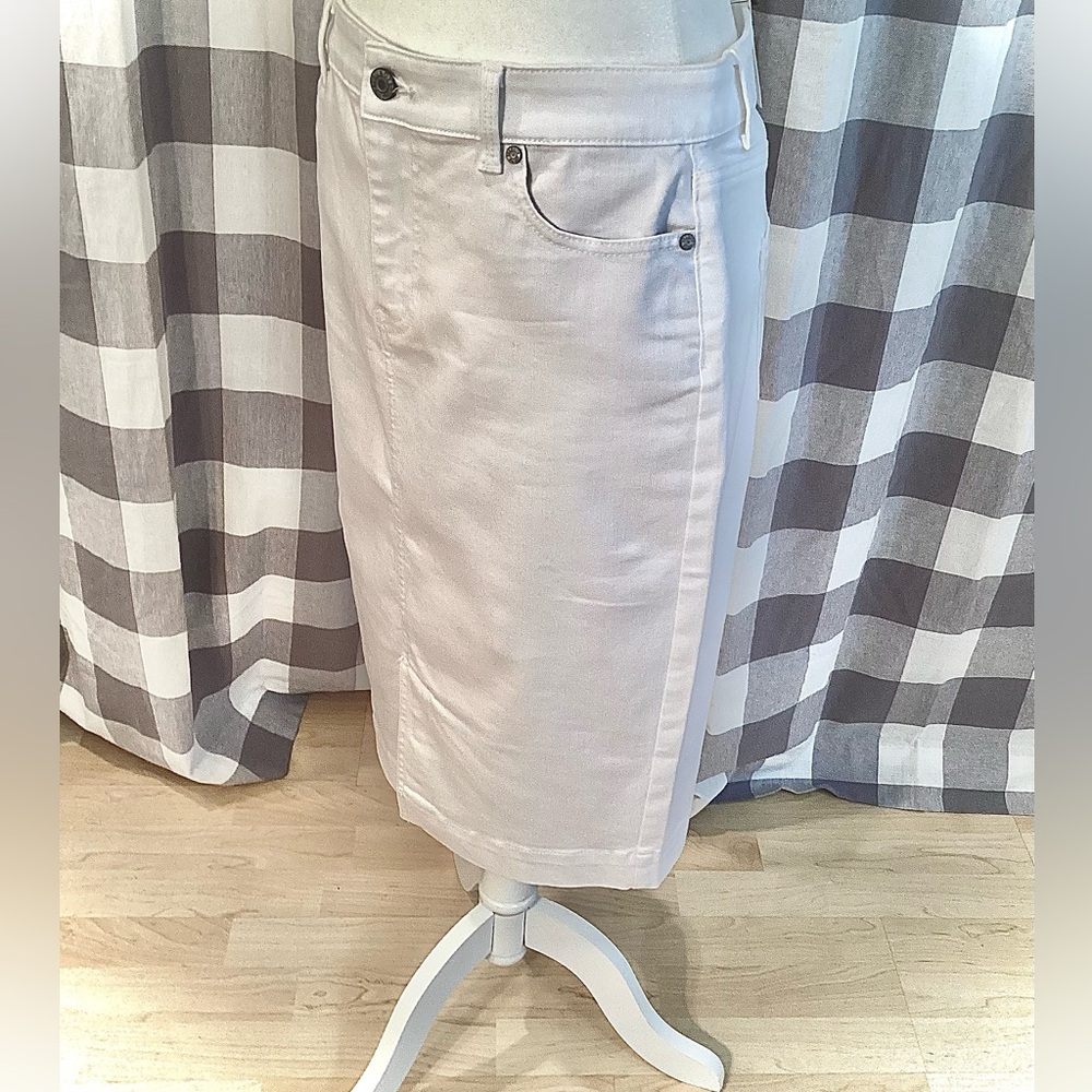 Talbots White Denim Pencil Skirt NWT - Picture 3 of 6